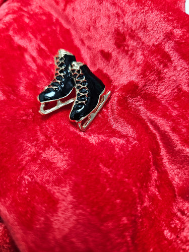 Ice Skatess Brooch Pin